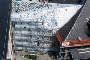  ... und als Baustelle in fortgeschrittenem Stadium. 