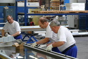  Die hochwertigen Edelstahl-Bleche werden im kölner Unternehmen Christian Pohl GmbH verarbeitet 
