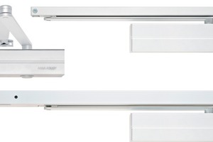  Eine Auswahl gängiger Türschließer: Gestängetürschließer DC300 (l.o.), Gleitschienentürschließer DC500 (r.o.), und DC700GS-S mit Rauchschalter. 